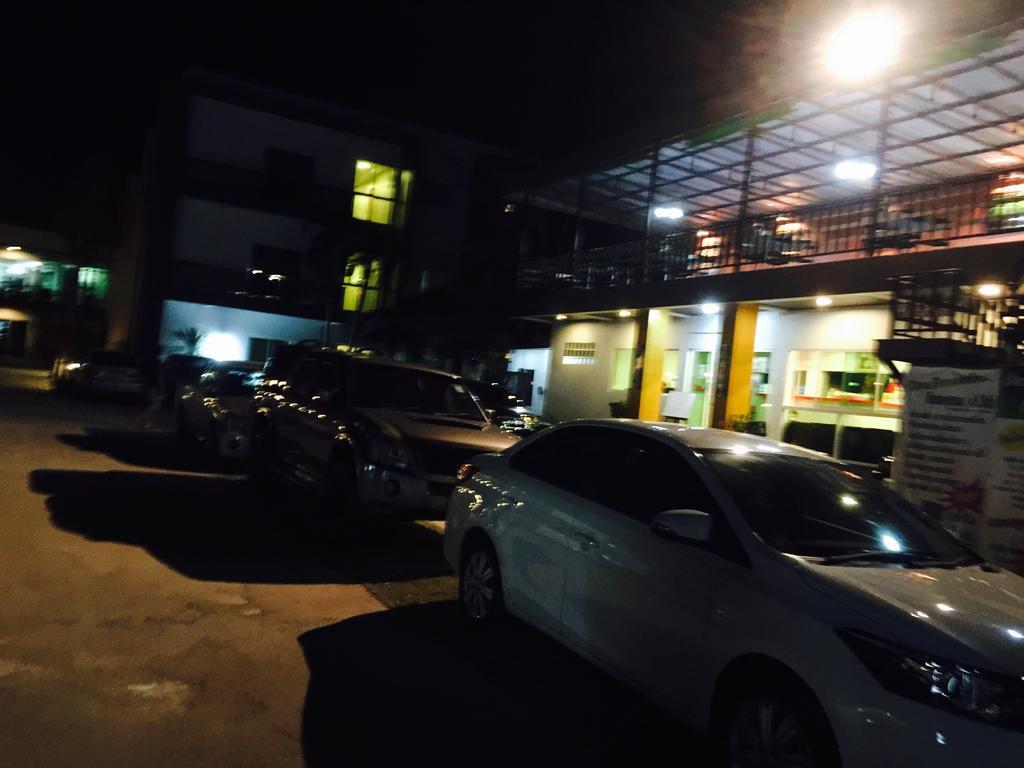 Por-Ho Boutique Hotel Nakhonratcsaszima Kültér fotó