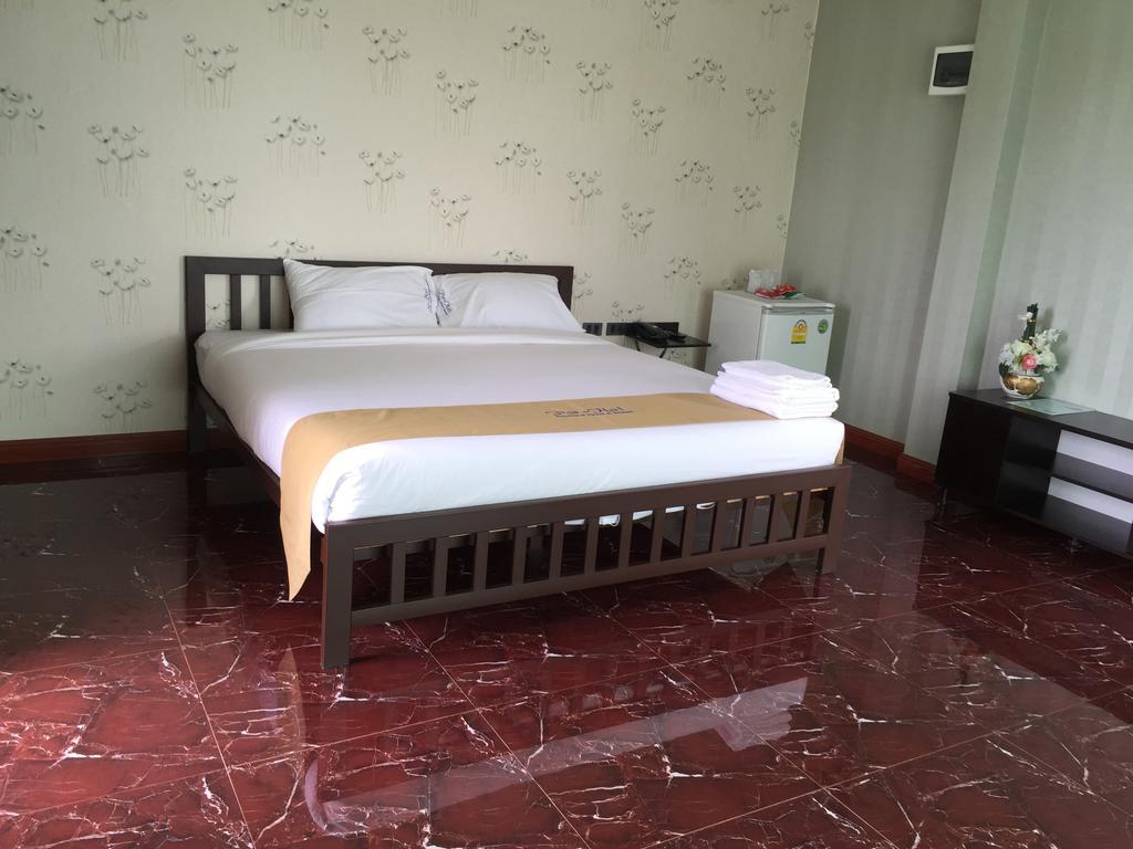 Por-Ho Boutique Hotel Nakhonratcsaszima Szoba fotó