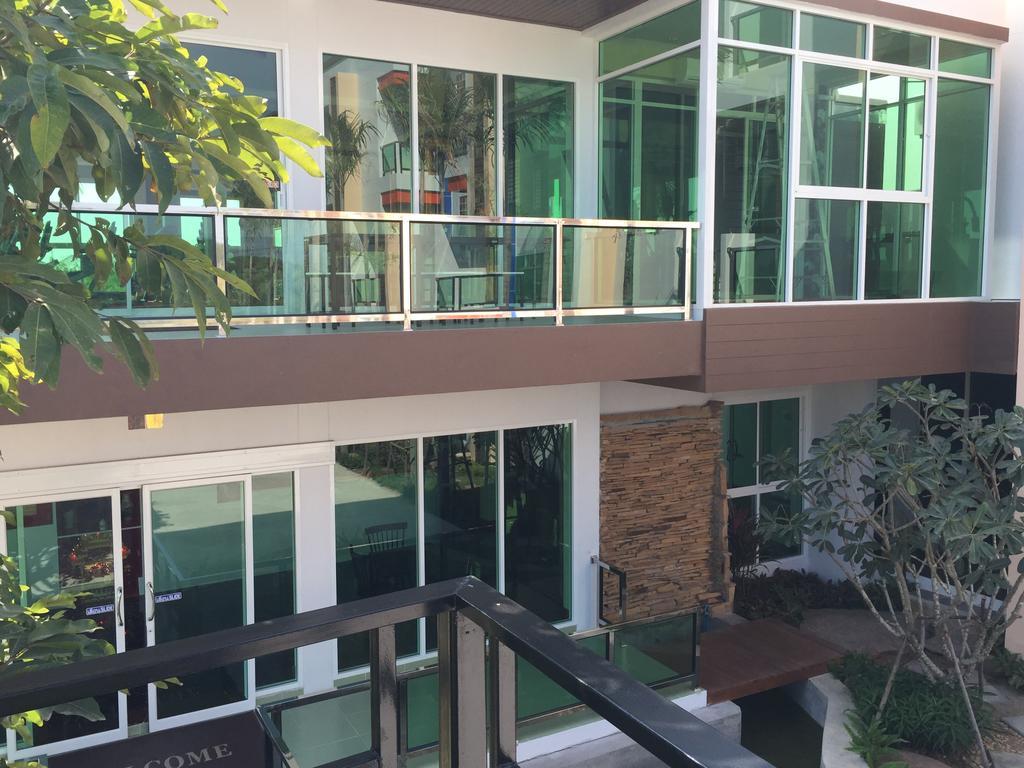 Por-Ho Boutique Hotel Nakhonratcsaszima Kültér fotó