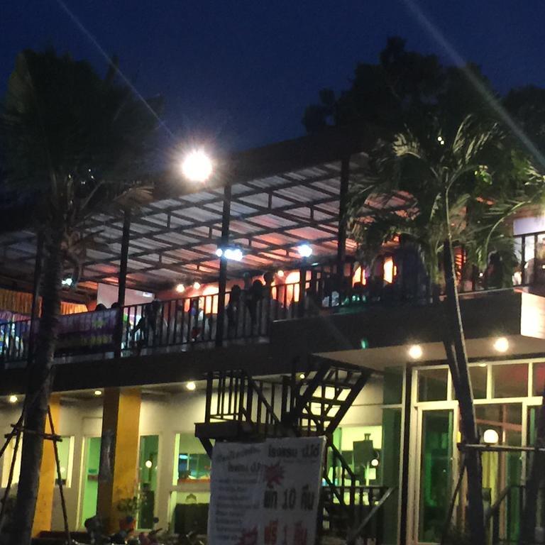Por-Ho Boutique Hotel Nakhonratcsaszima Kültér fotó